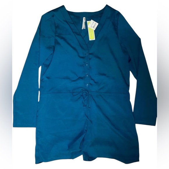 NWT Womens Nordstrom Rack Romper Size MEDIUM Teal Shorts Button Vneck One Piece - Picture 1 of 4